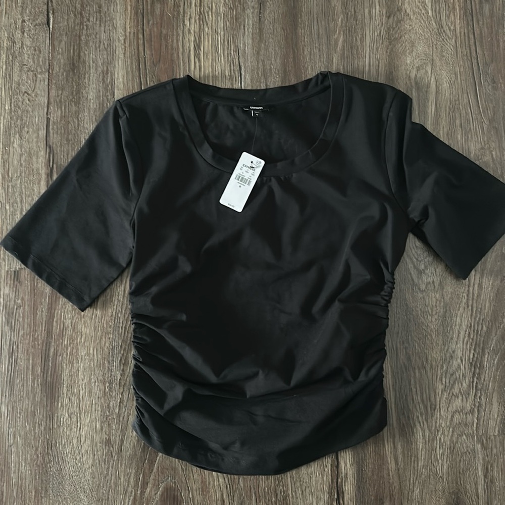 🆕 NWT Express Crop Top